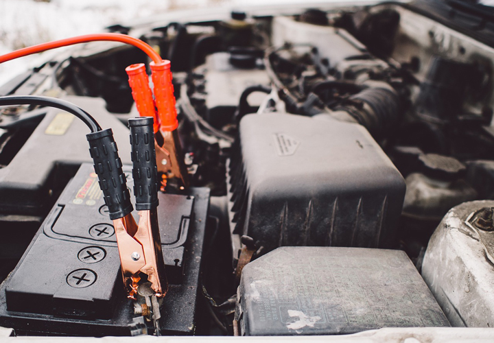 Batterie de démarrage en voiture