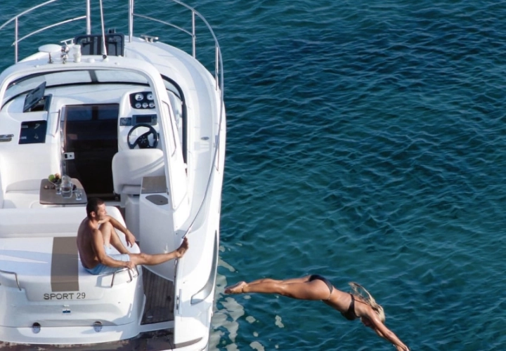 Pourquoi devriez-vous envisager une batterie marine LiFePO₄ pour votre bateau ?